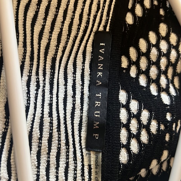 Dress - Picture 5 of 5